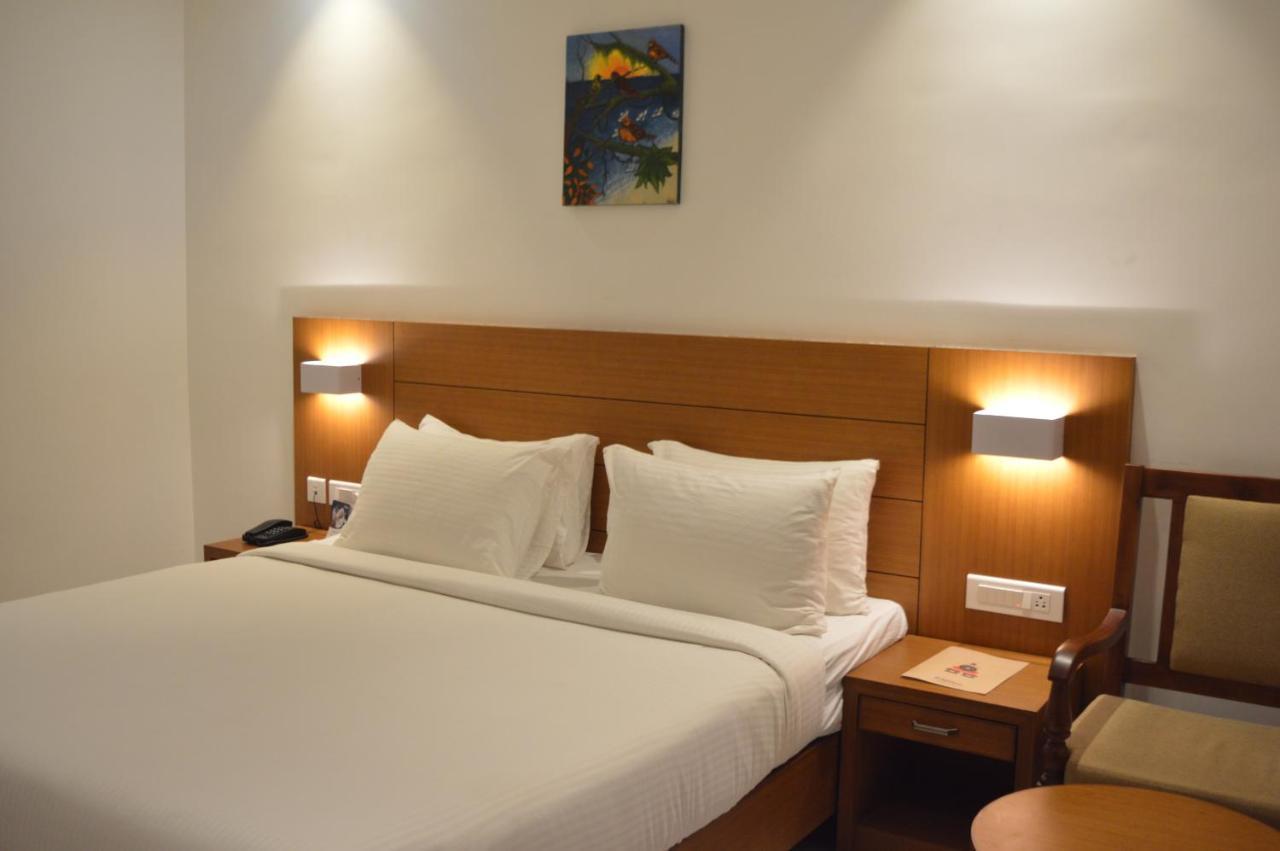 Hotel Apsara Shoranur Exterior foto